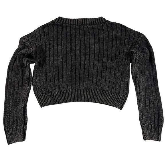 Madden NYC Washed Black Cropped Cable Knit V-Neck Long Sleeved Sweater Size M - Picture 3 of 9